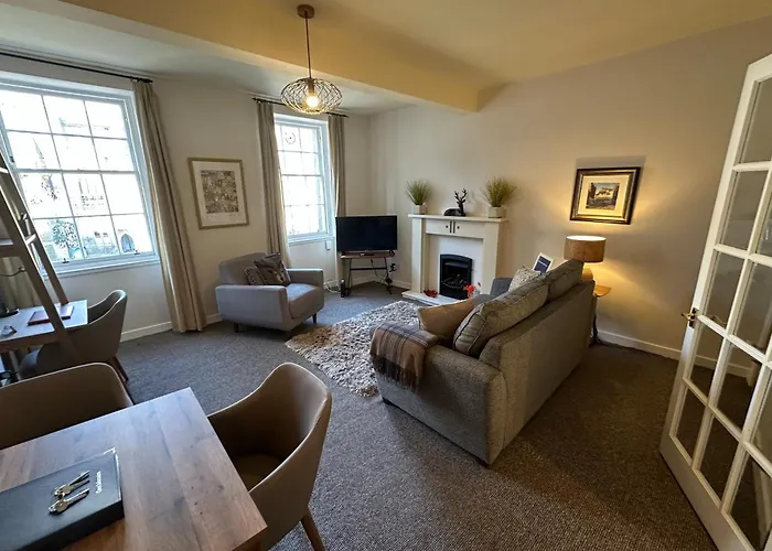 Castle Suite 3 Old Town